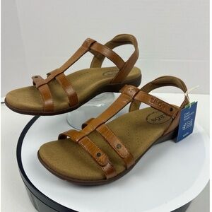 Taos Trophy 2 Sandals NWT